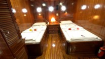 Kayhan 11  Twin